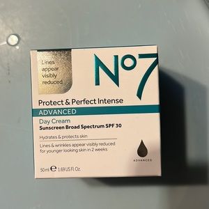 No7 protect and perfect intense advanced day cream